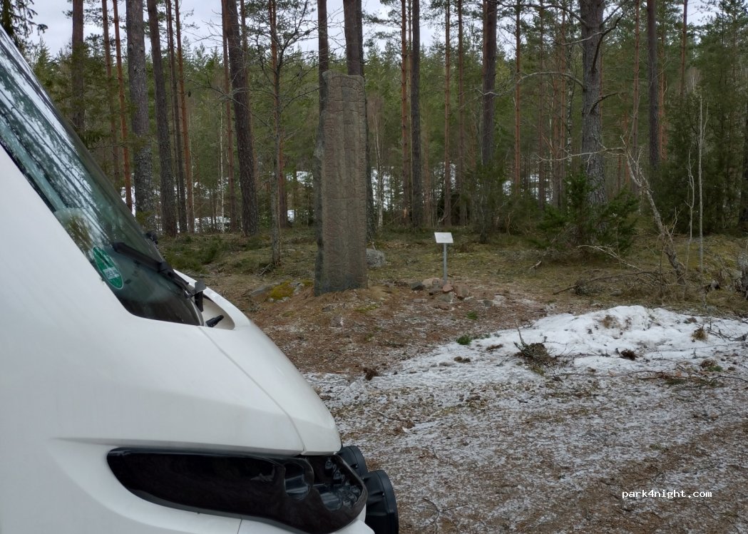 (742 95) Hargshamn - — foto 2