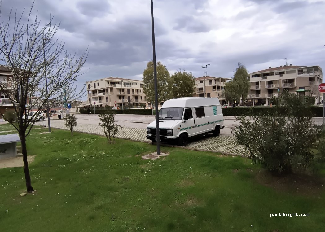 (63900) Lido di Fermo - Viale del Lido — foto