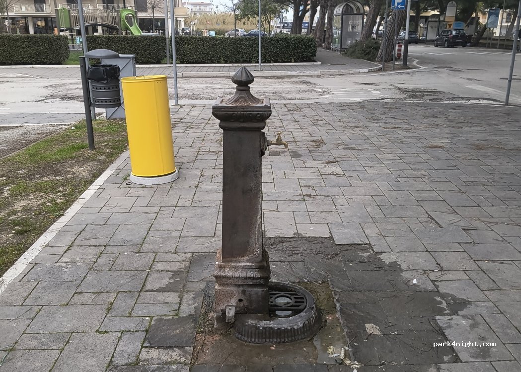 (63900) Lido di Fermo - Viale del Lido — foto 2