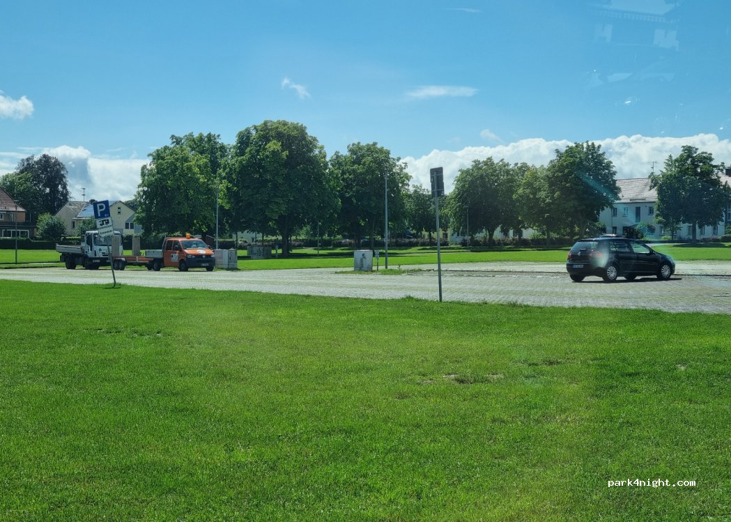 (34414) Warburg - 997 Paderborner Tor — foto 2