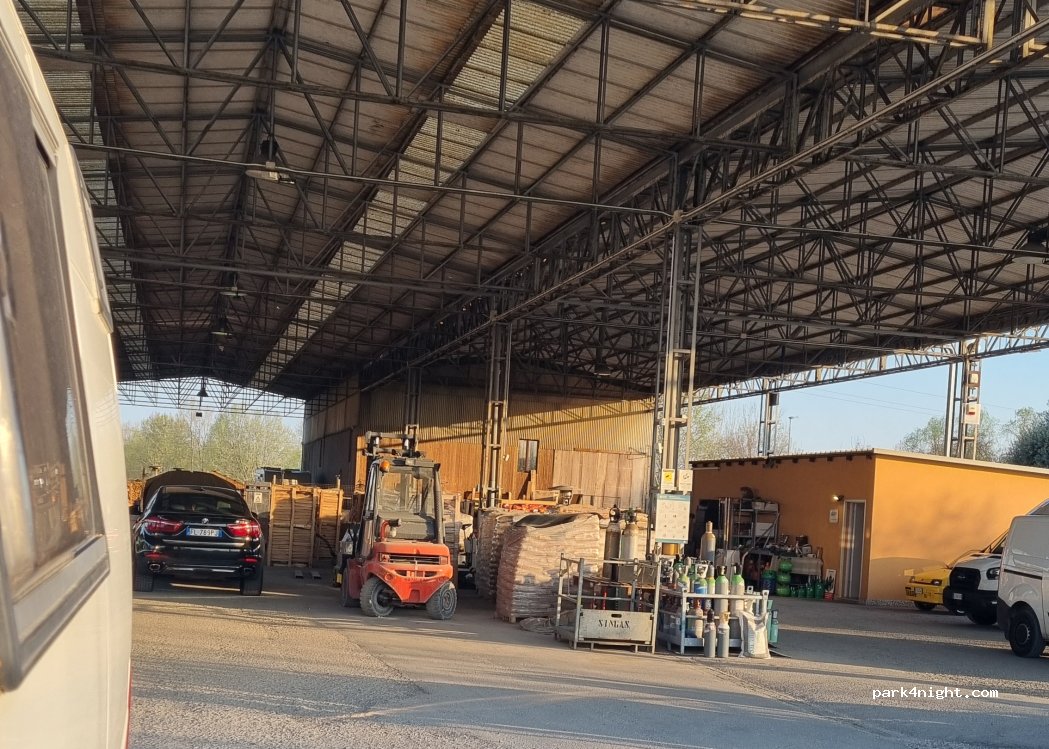 (35135) Padova - 2 Via Rienza — foto