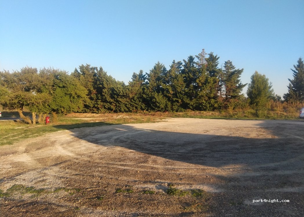 (13560) Senas - Route d'Alleins — foto