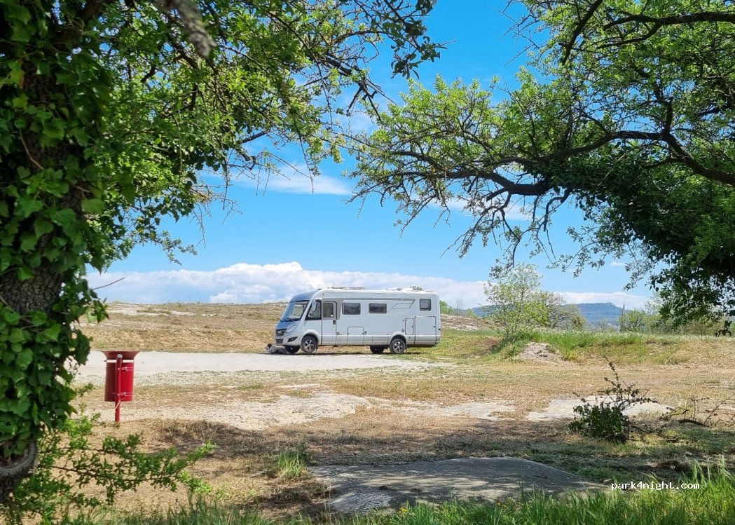 (13560) Senas - Route d'Alleins — foto 4