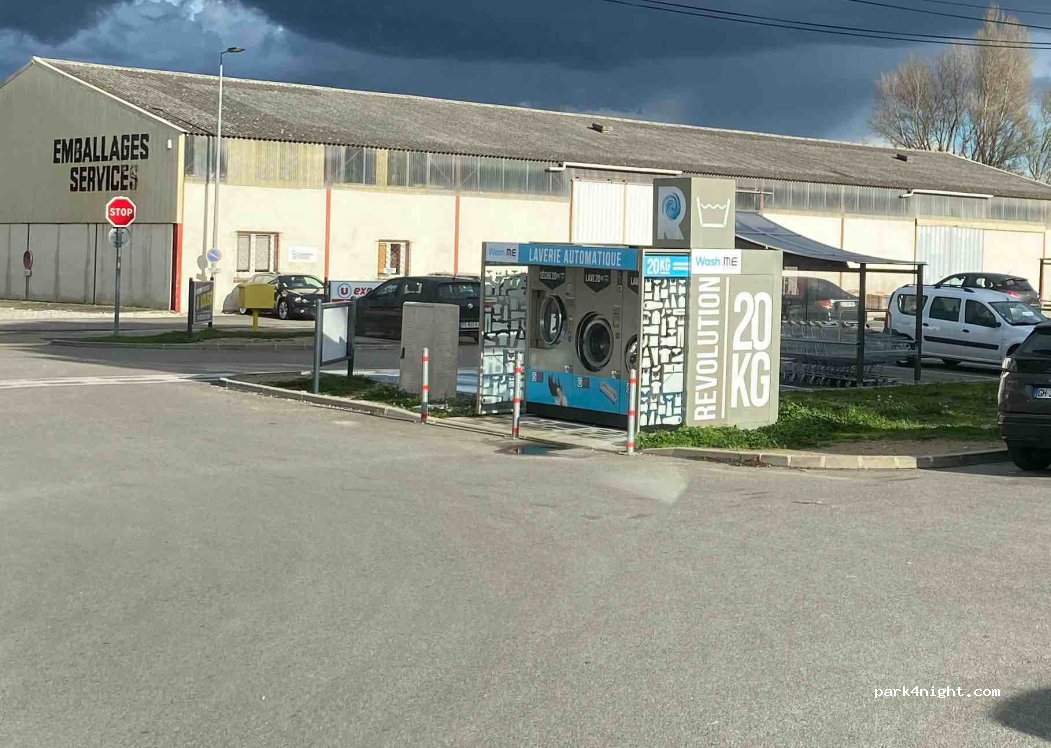(84450) Saint-Saturnin-lès-Avignon - 18 Avenue André Durand — foto