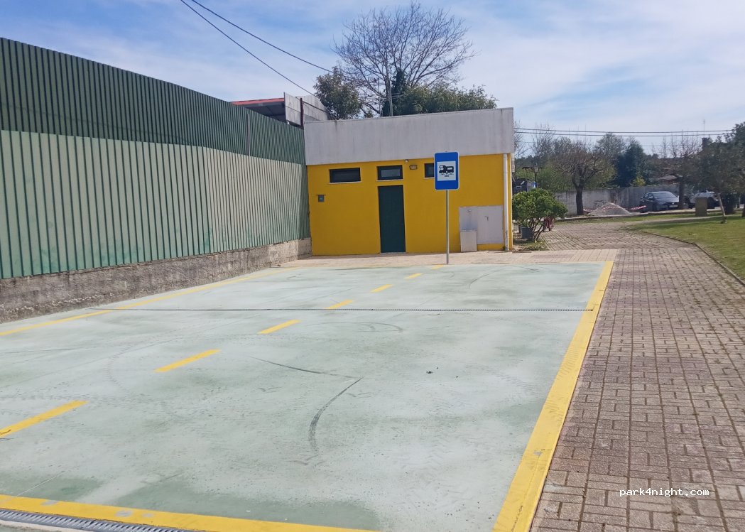 (3750-882) Valongo do Vouga - Largo São Miguel — foto 2