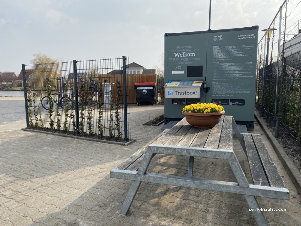 Camperplaats Leeuwarden — foto 2