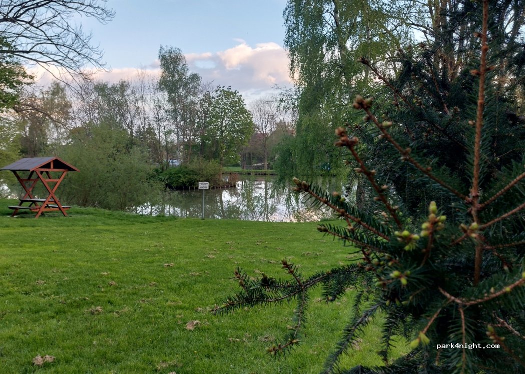 Wohnmobilstellplatz am Gondelteich in Mühlhausen/Thüringen — foto 3