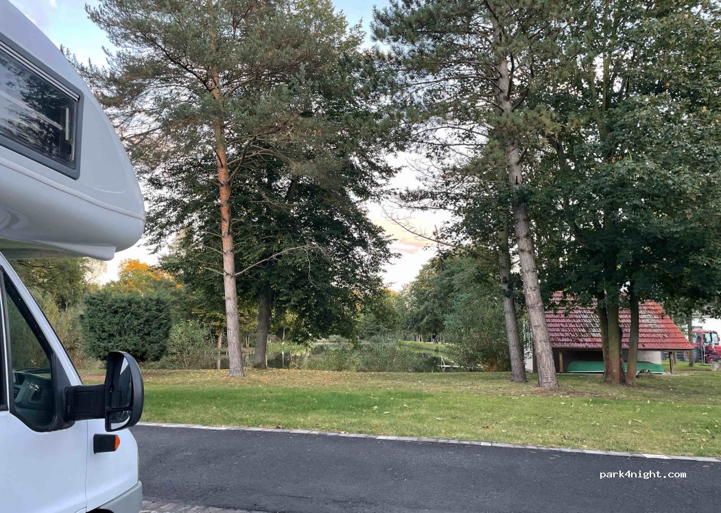 Wohnmobilstellplatz am Gondelteich in Mühlhausen/Thüringen — foto 4