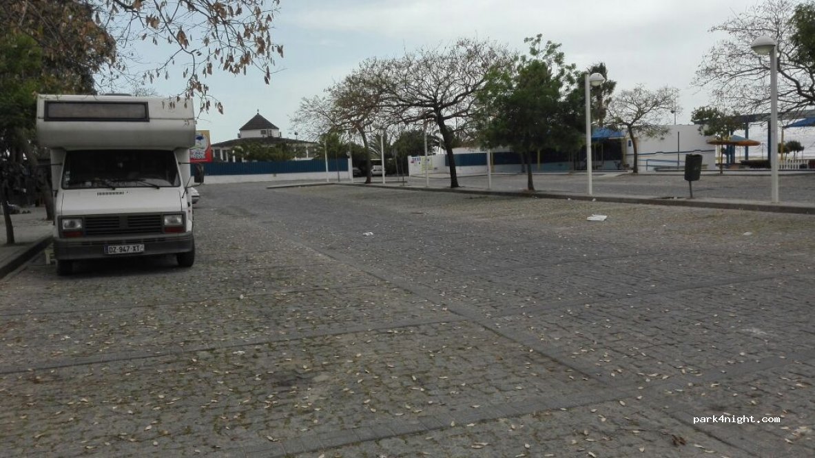 (2890) Samouco - 15 Rua da Praia — foto
