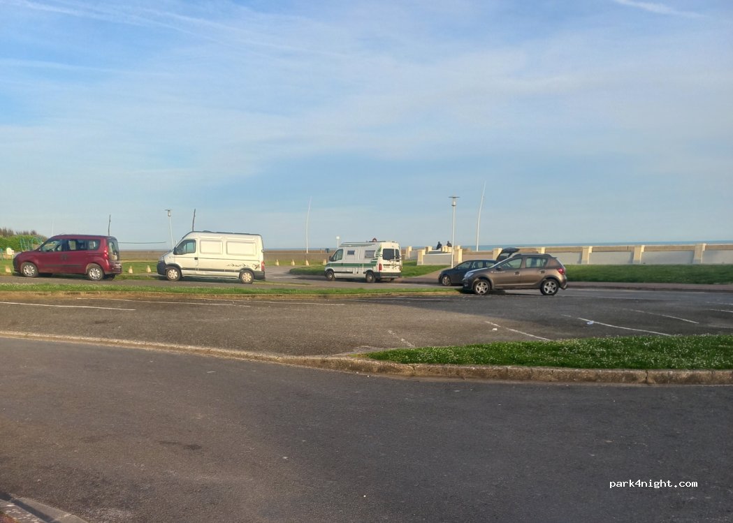 (76550) Hautot-sur-Mer - 2-74 Rue des Canadiens — foto 2