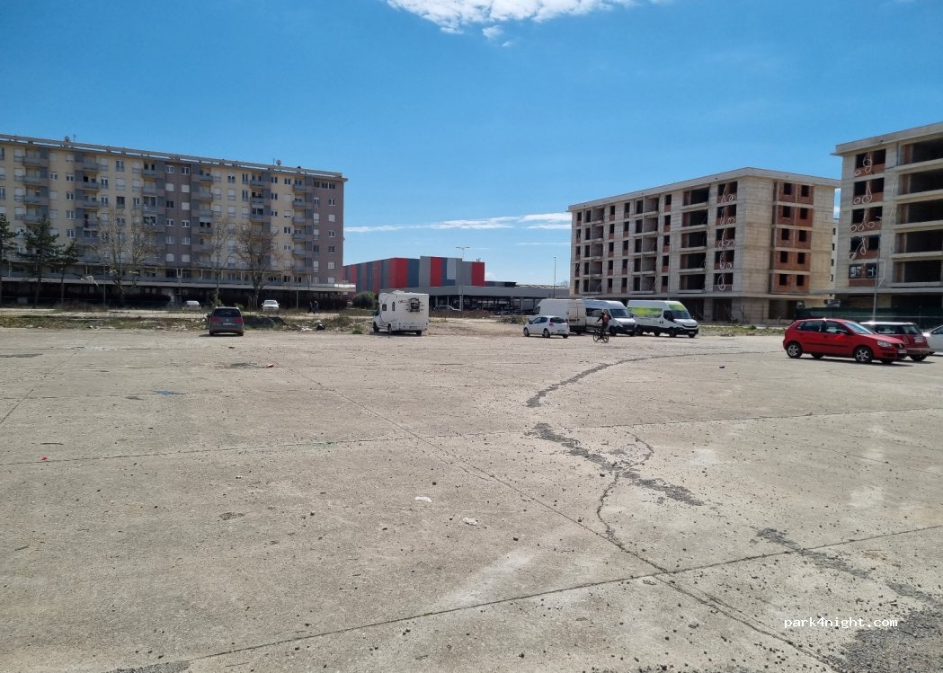 (81000) Podgorica - Lamela 3/1 Vojvode Maša Đurovića — foto