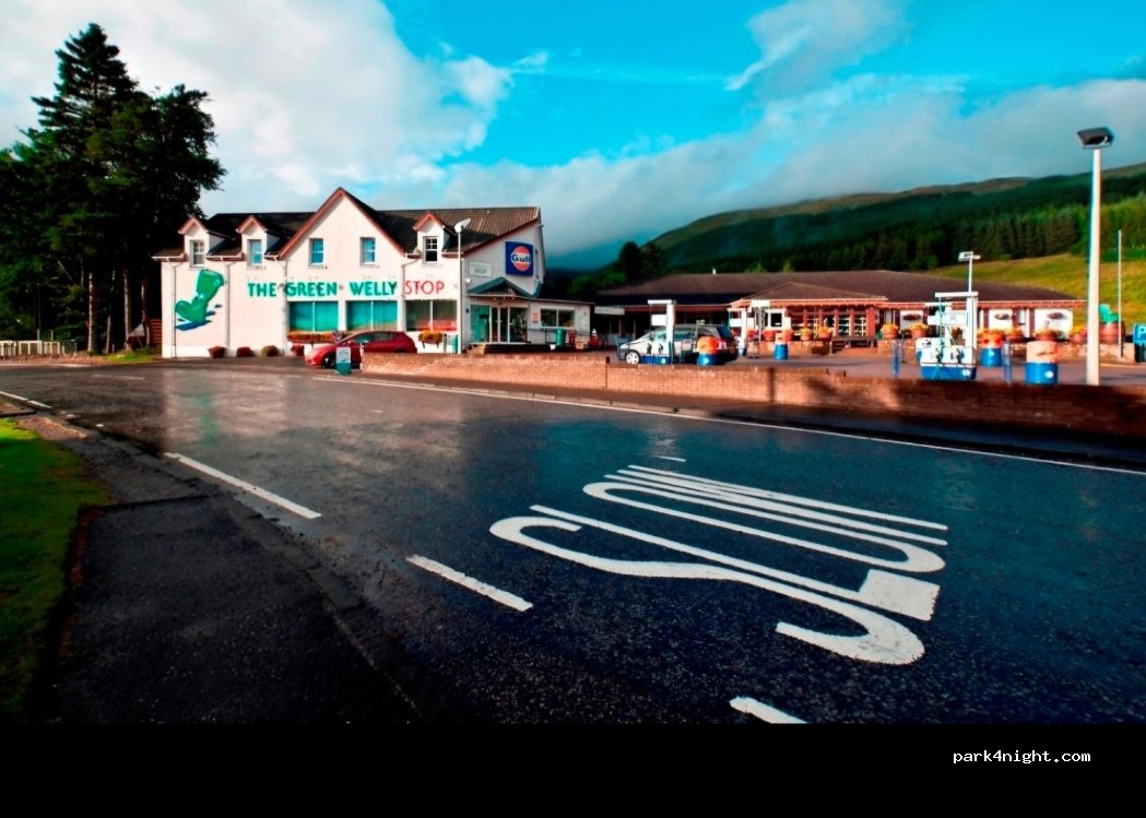 (FK20 8SA) Crianlarich - 112 West Highland Way — foto