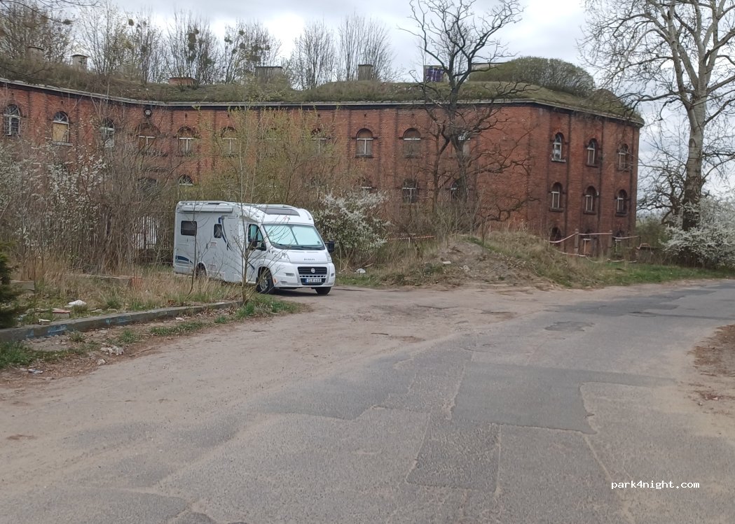(87-100) Toruń - 4 Gen. Sowińskiego — foto 5