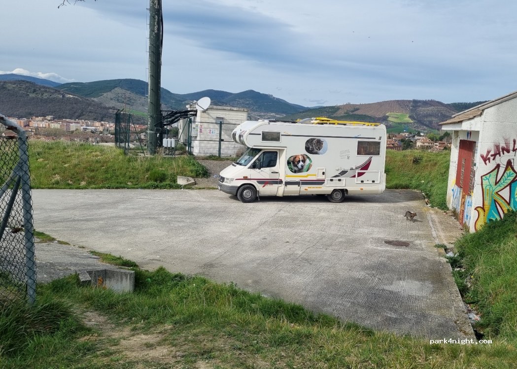(31620) Gorráiz - 12 Calle Camino Ardanaz — foto