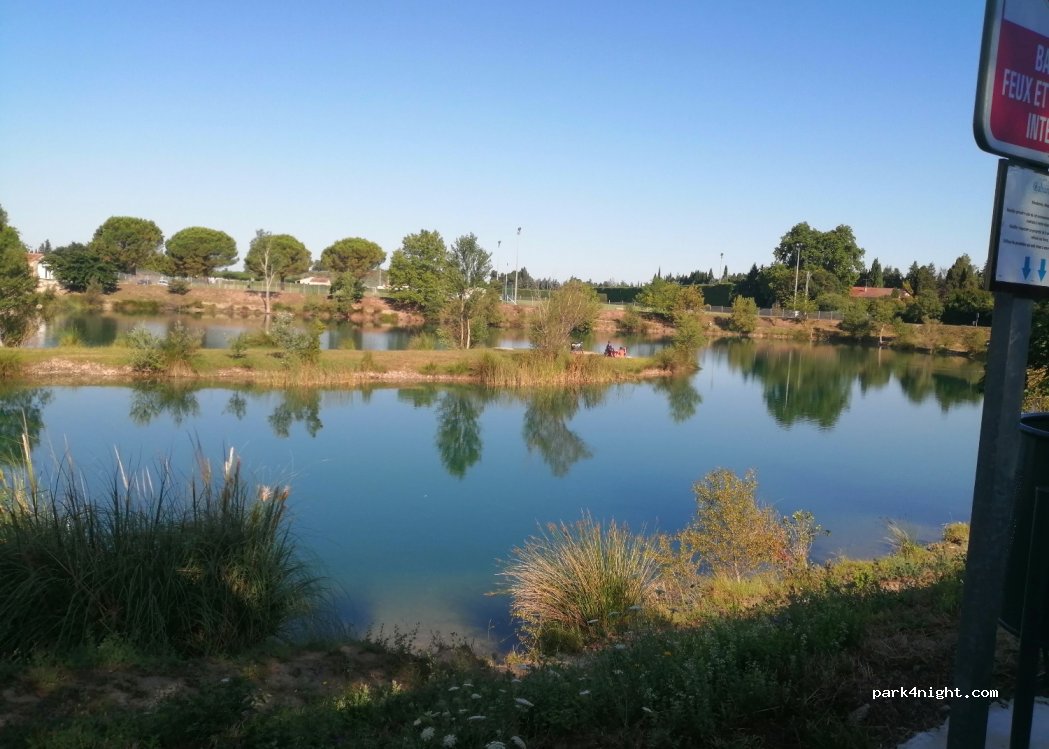 (13440) Cabannes - Chemin de Brasse — foto 2