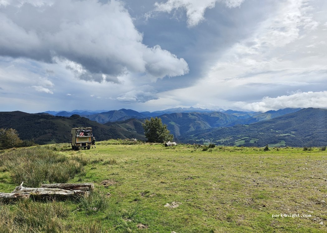 (64560) Larrau - Unnamed Road — foto 3
