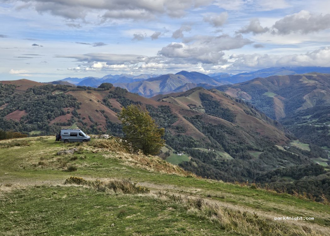 (64560) Larrau - Unnamed Road — foto 5