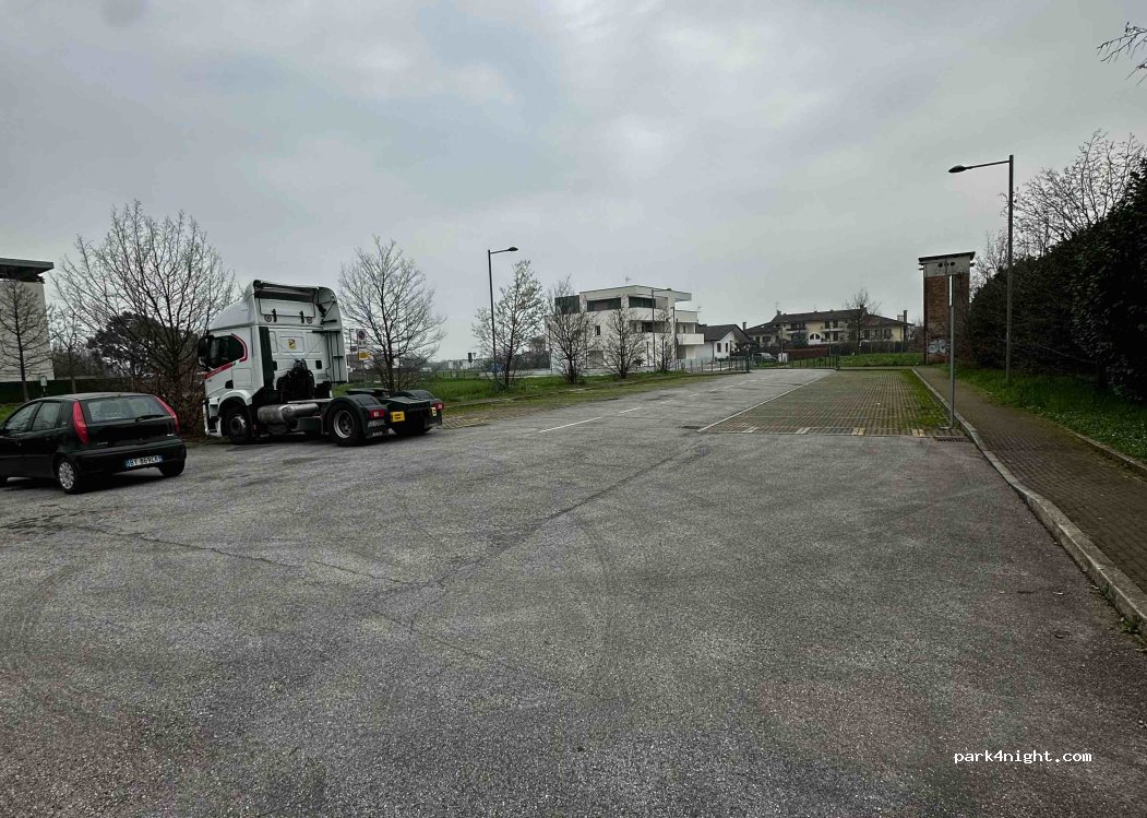 (31050) Paderno - 100 Via Roma — foto