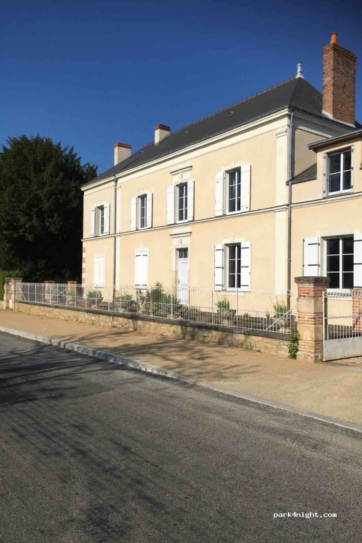 (49430) Huillé - 1-5 Rue Pierre le Loyer — foto 2