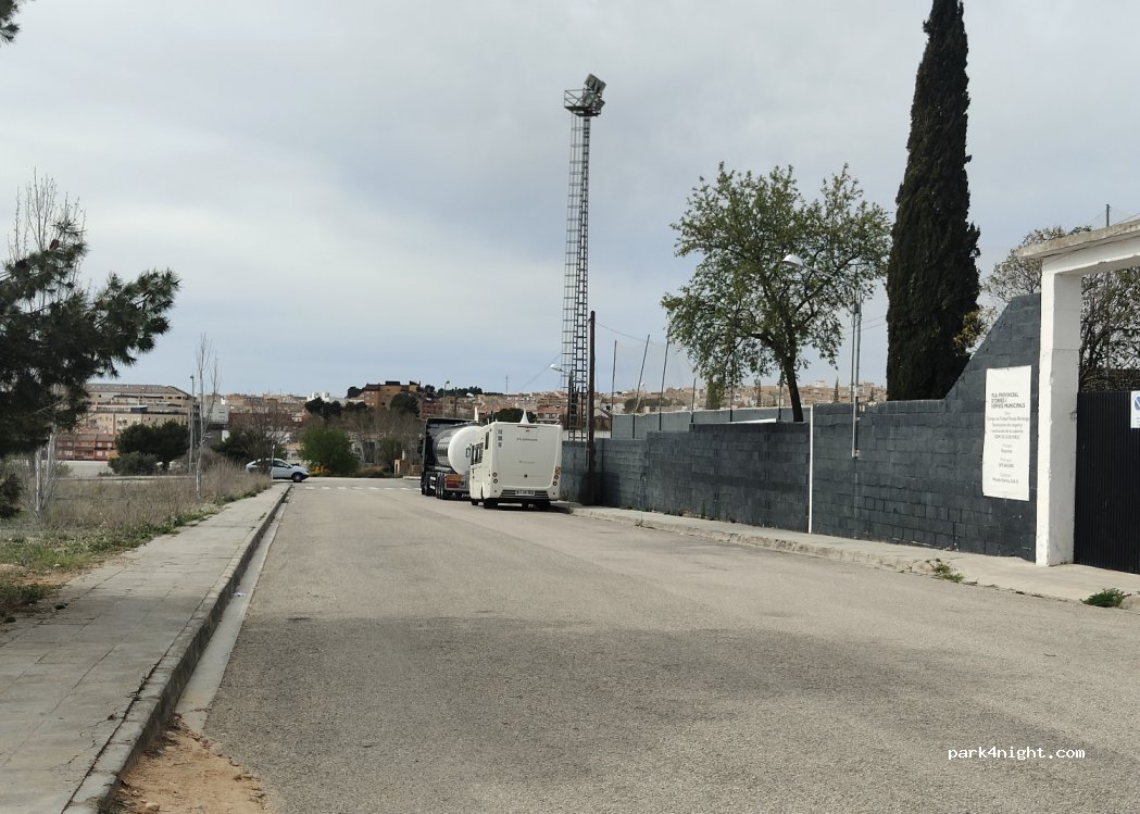 (46340) Requena - s/n Calle Casablanca — foto 2