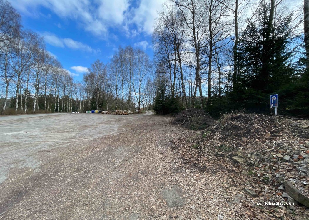 (561 63) Nekoř - Unnamed Road — foto