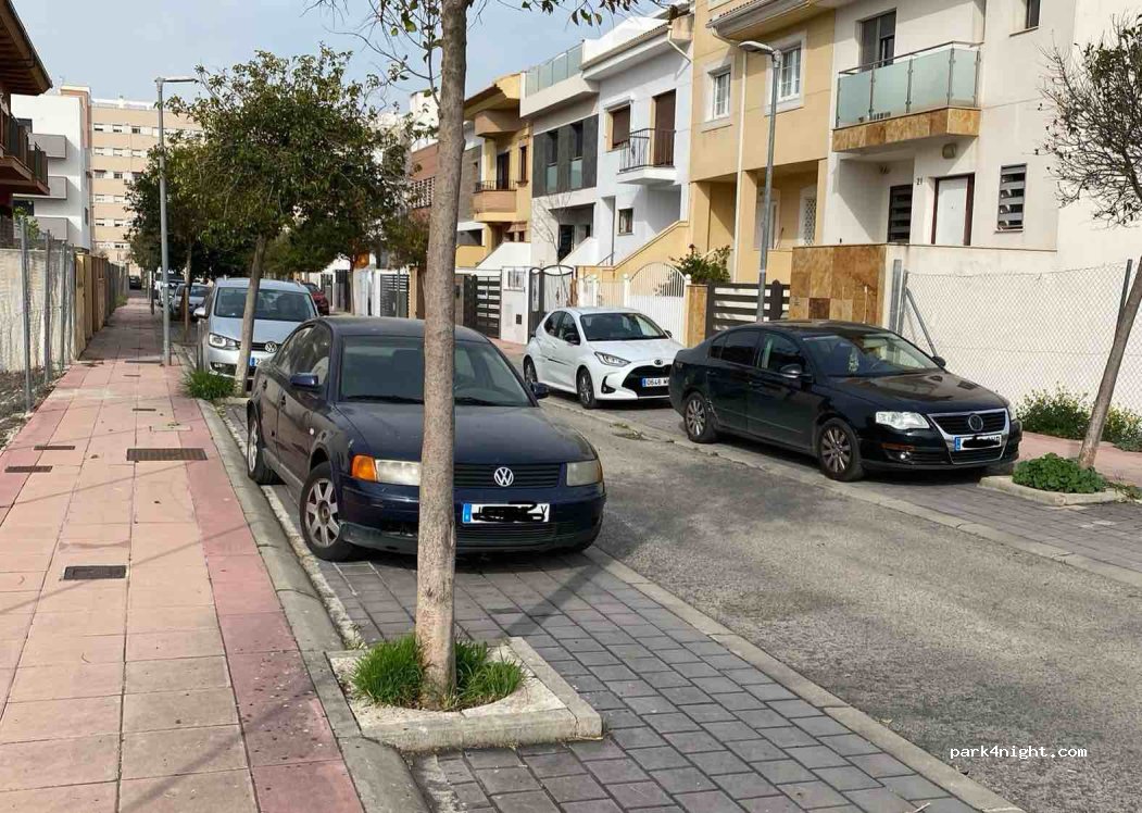 (23009) Jaén - 27 Calle Notario Alfonso Luis Sanchez Fernandez — foto