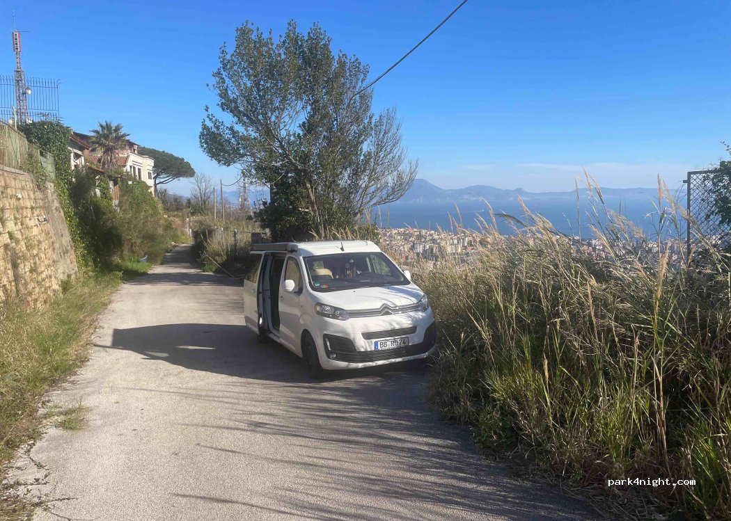 (80131) Napoli - Strada Privata Rai — foto