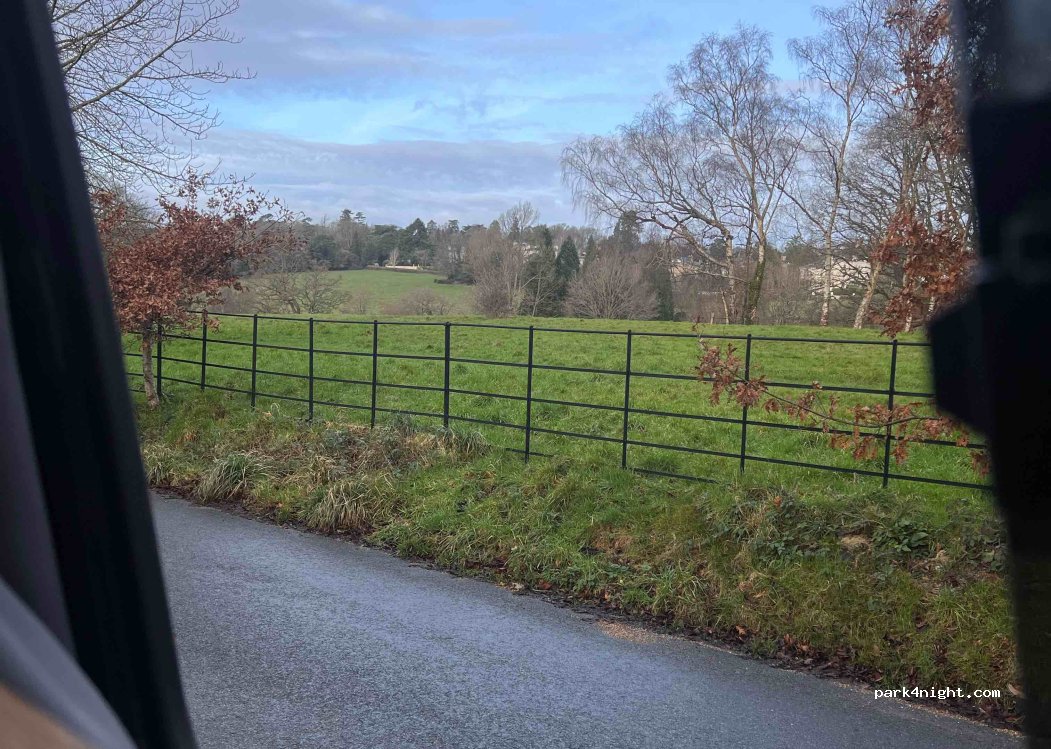 (TN4 8ND) Tunbridge Wells - 2 Hungershall Park — foto