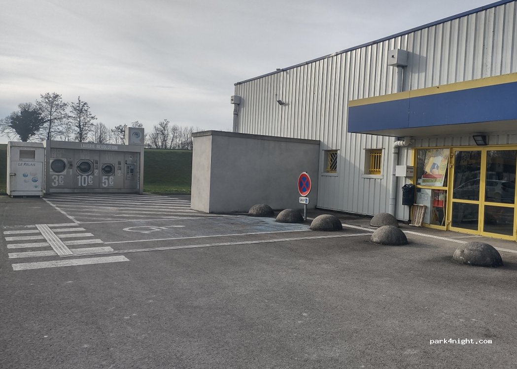 (10230) Mailly-le-Camp - 39 Rue Pasteur — foto