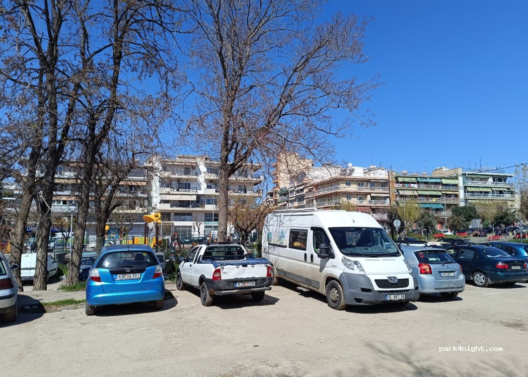 (546 29) Thessaloniki - 25 Vasilikis Papathanasiou — foto