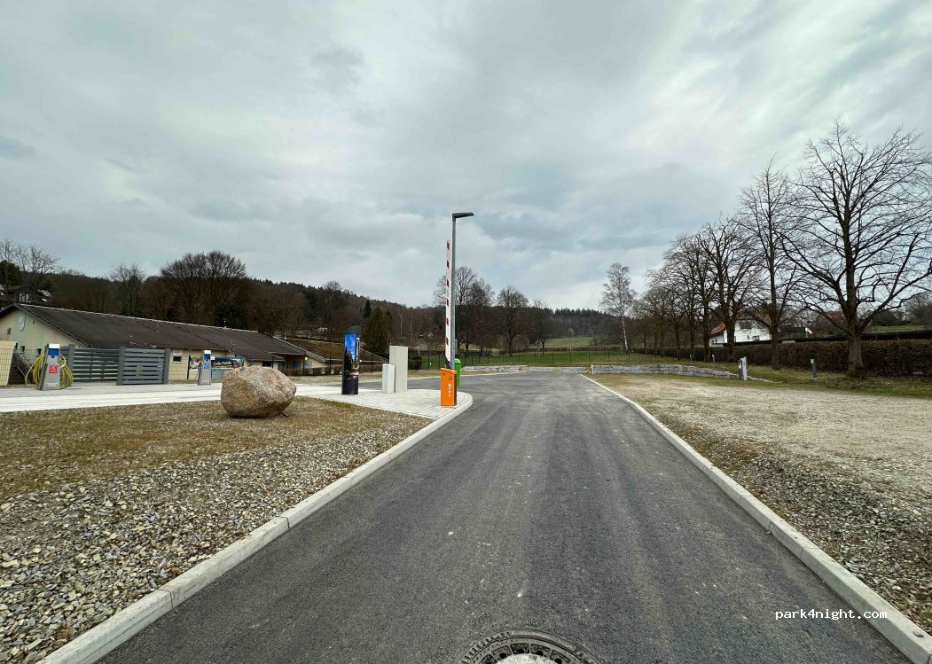 (98544) Zella-Mehlis - 78 Schönauer Straße — foto 3