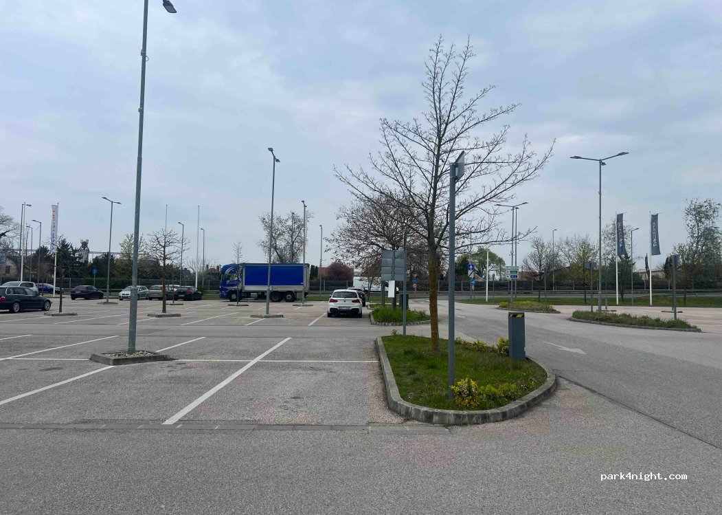 (9025) Győr - 11 Csipkegyári utca — foto 2