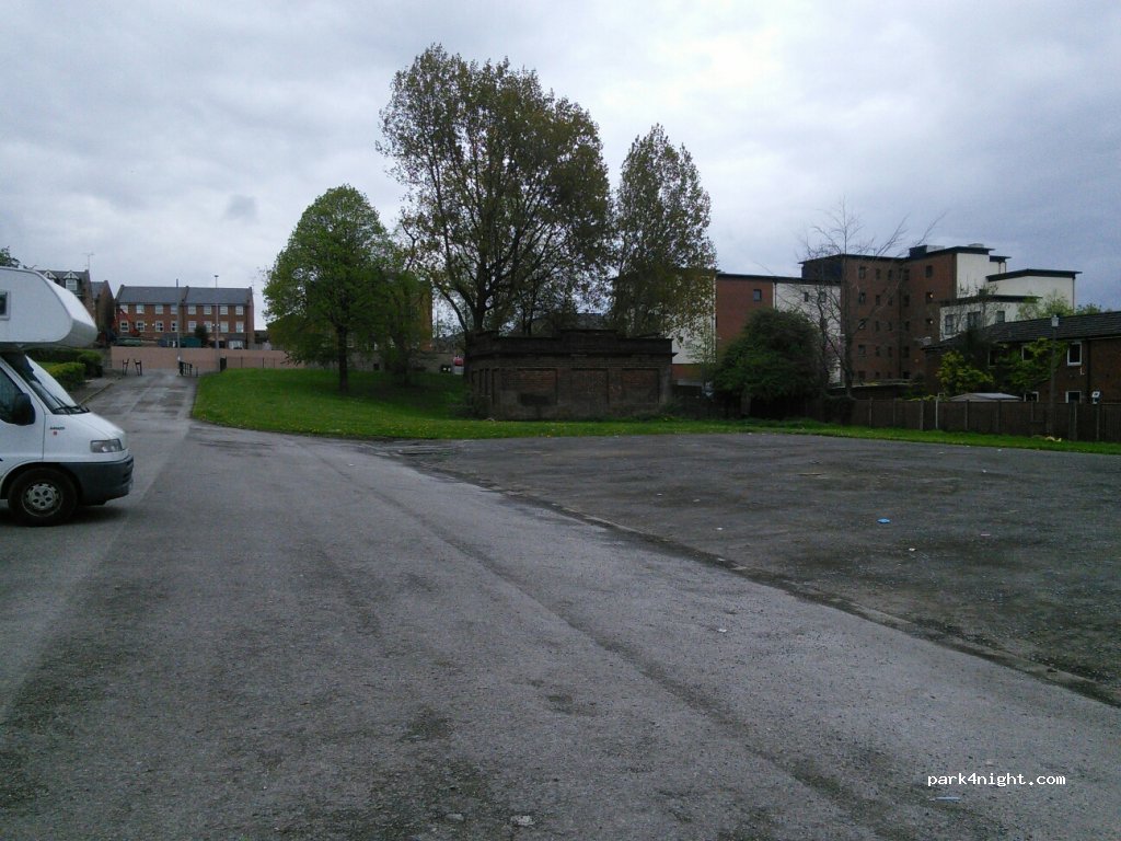 (M7 1LF) Salford - 59 Camponia Gardens — foto