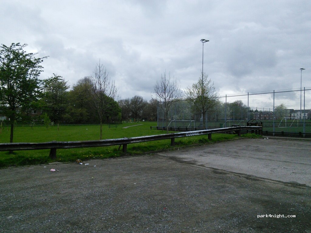 (M7 1LF) Salford - 59 Camponia Gardens — foto 3