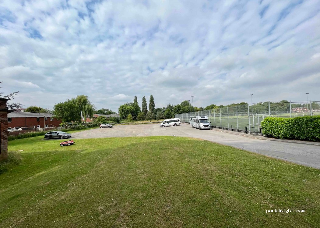 (M7 1LF) Salford - 59 Camponia Gardens — foto 4