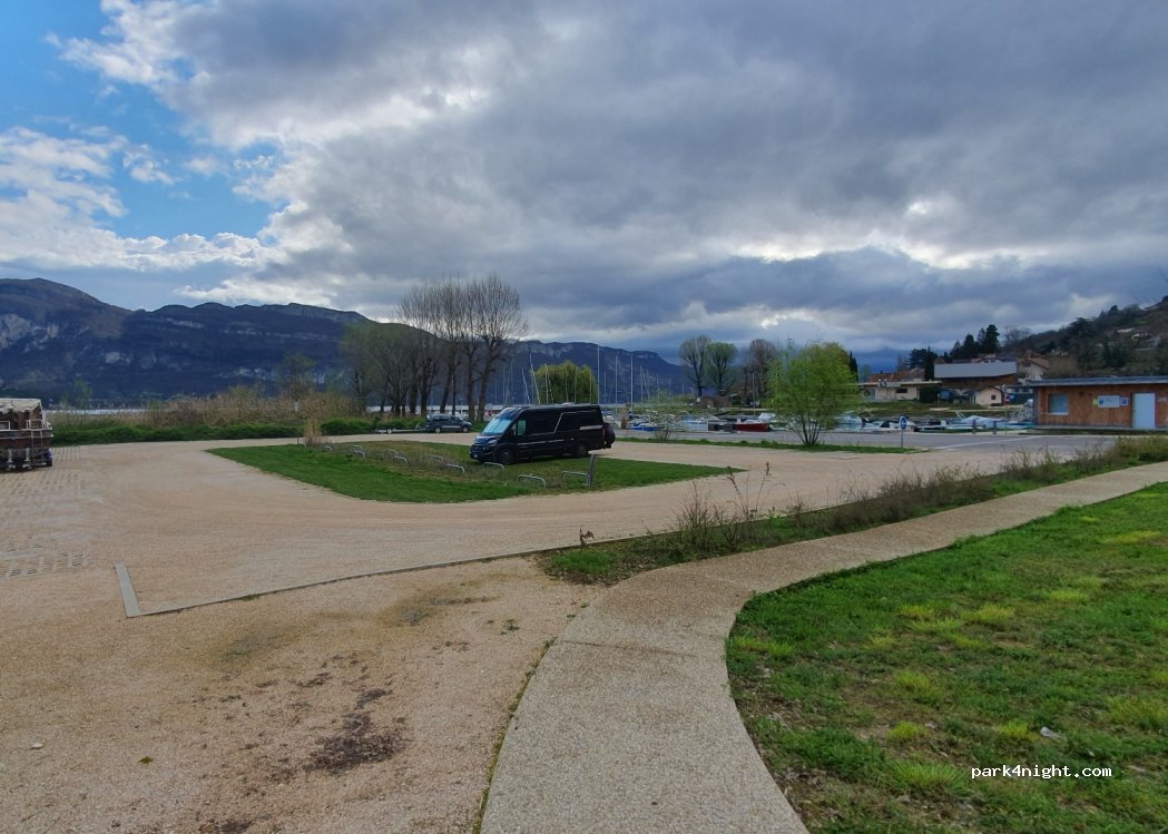 (73310) Conjux - 1103 Route du Bord du Lac — foto 3