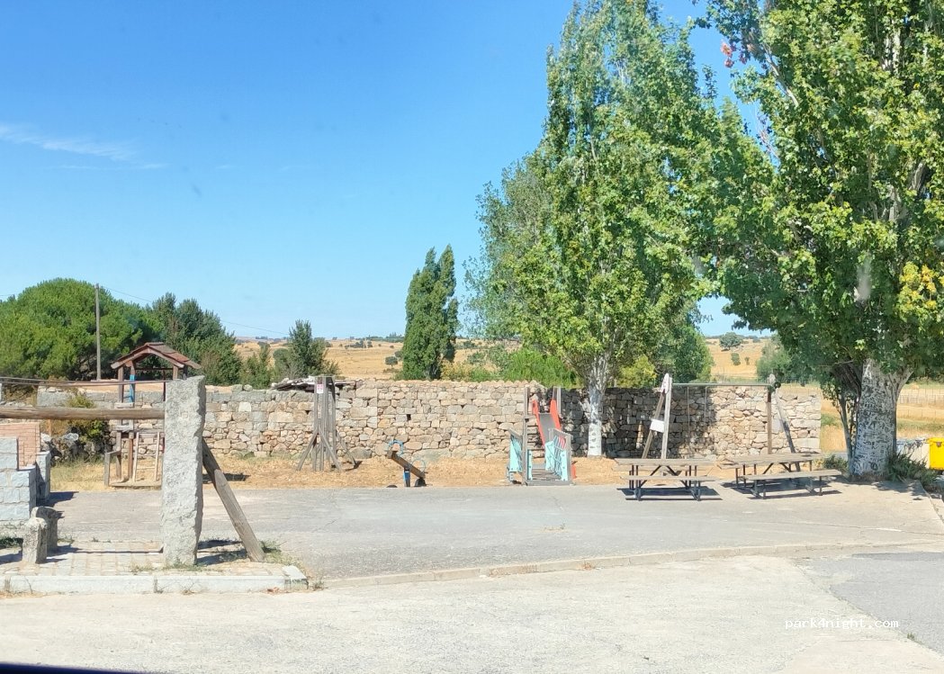 (05195) Ávila - 2 Calle la Fuente — foto 3