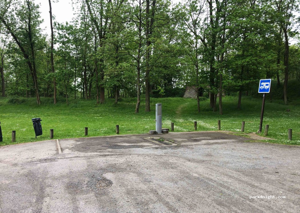 (80200) Péronne - 7 Rue de Sainte-Radegonde — foto