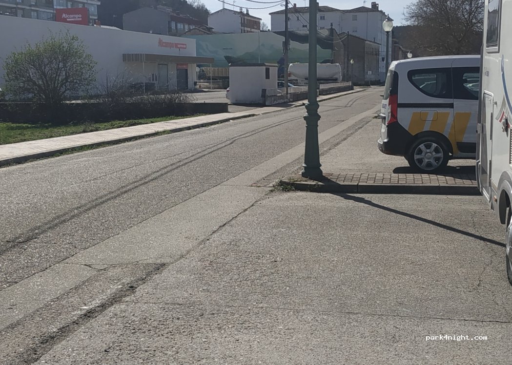 (34880) Guardo - 61 Avenida San Miguel — foto