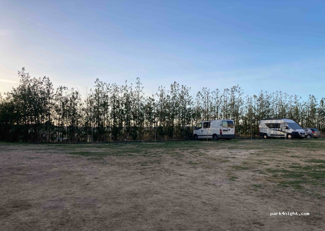 Area de autocaravanas Villanueva de Sigena — foto