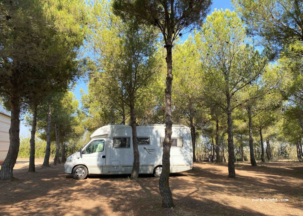 Area de autocaravanas Villanueva de Sigena — foto 3