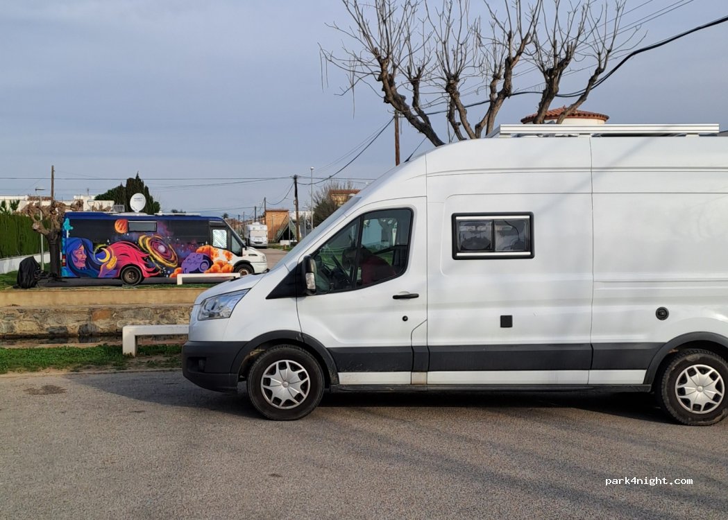 (17487) Empuriabrava - 8 Carrer del Migjorn — foto