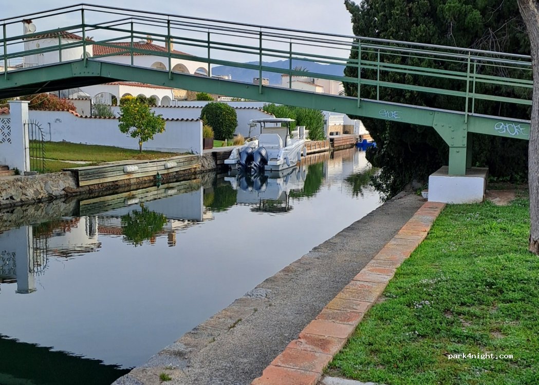 (17487) Empuriabrava - 8 Carrer del Migjorn — foto 3