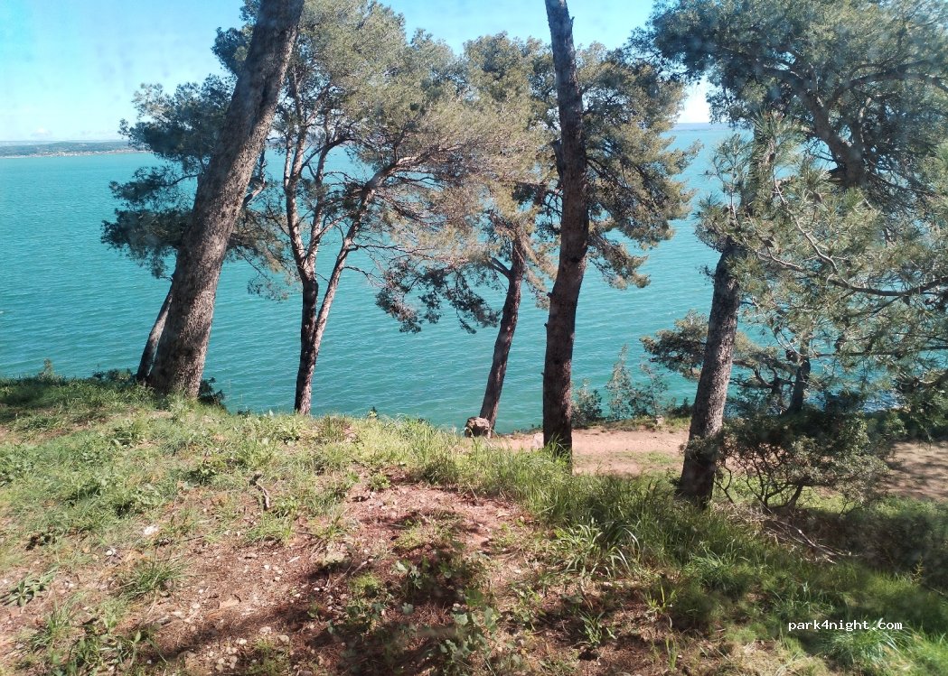 (13800) Istres - 49 Chemin Saint-Martin — foto
