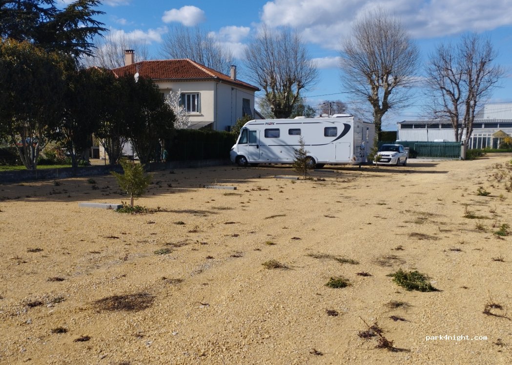(84840) Lapalud - 15 Chemin des près — foto