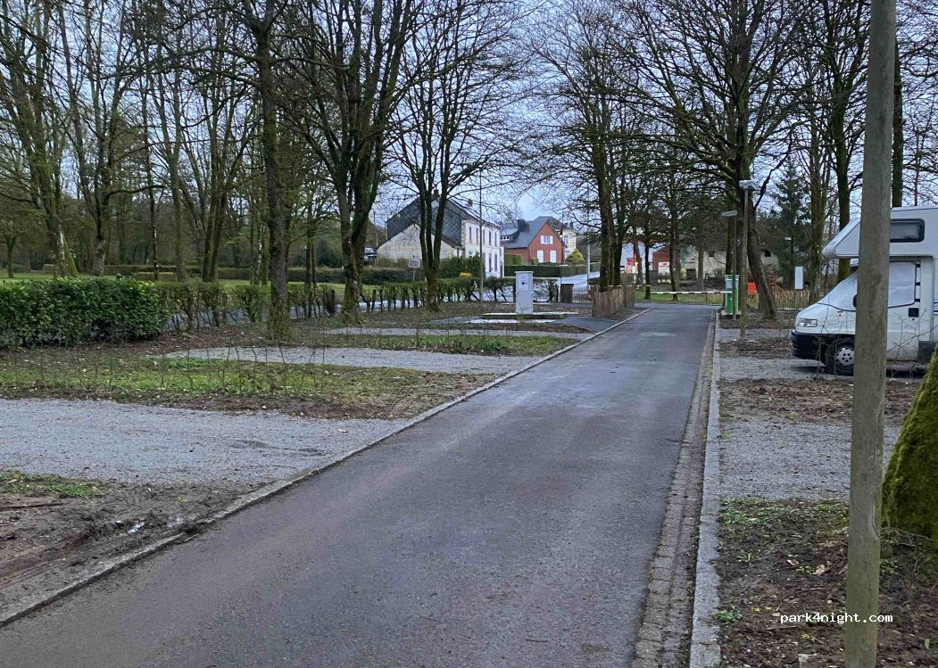 Aire de Couvin, Cul-des-Sarts — foto