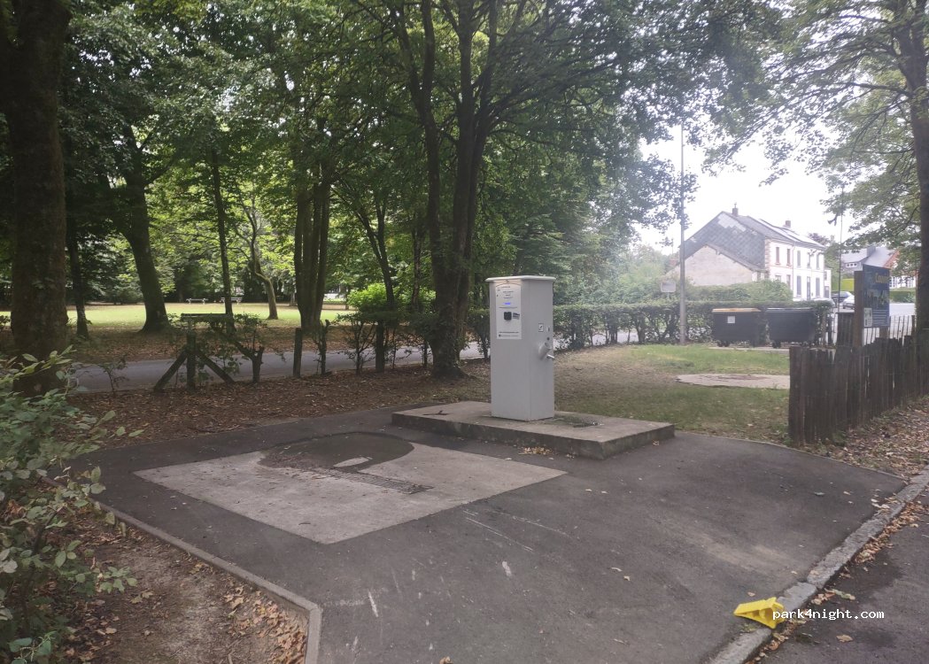 Aire de Couvin, Cul-des-Sarts — foto 5