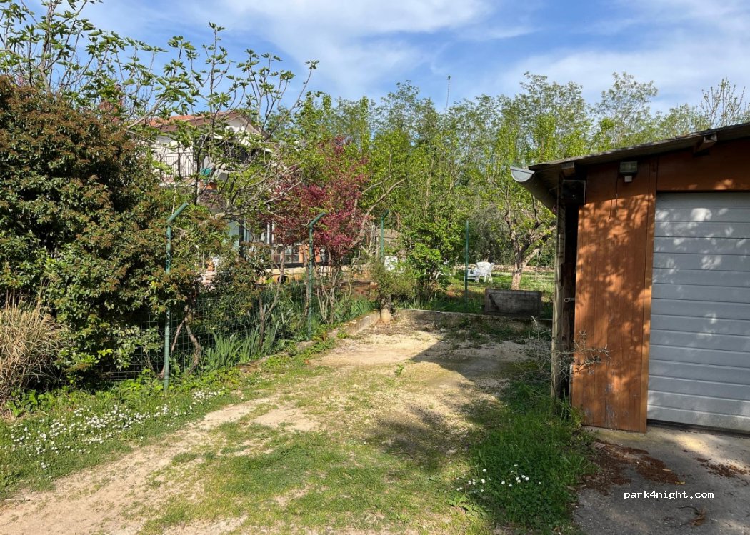 (52470) Juricani - 40 Momikija — foto
