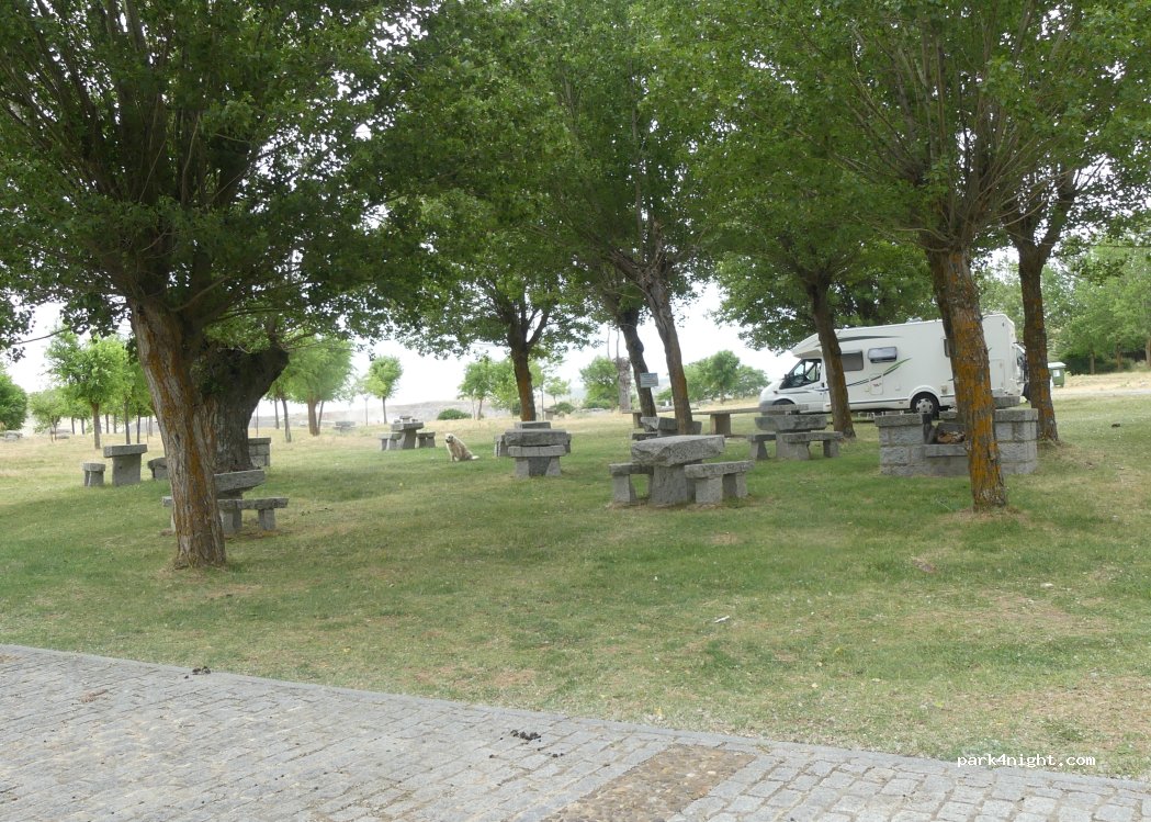(05193) Aldeavieja - 26 Calle Segovia — foto 4
