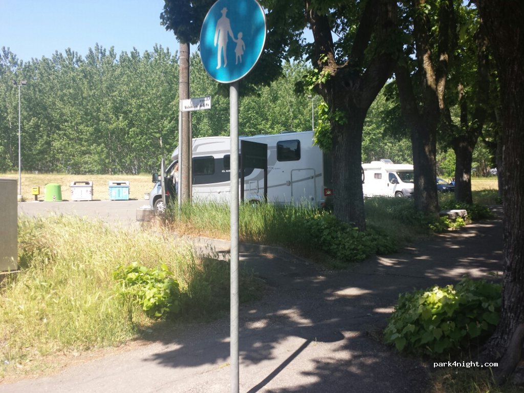 (42041) Brescello - Viale Nord Soliani — foto